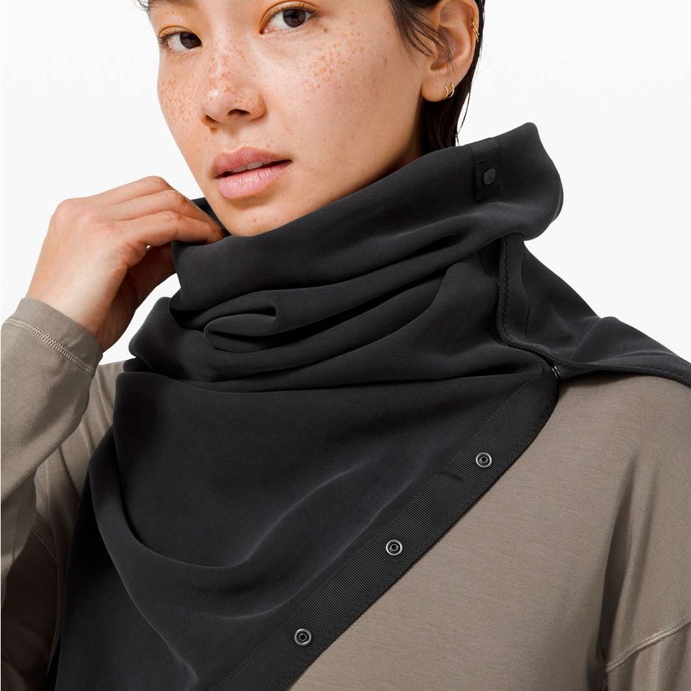 Black Lululemon Vinyasa Scarf